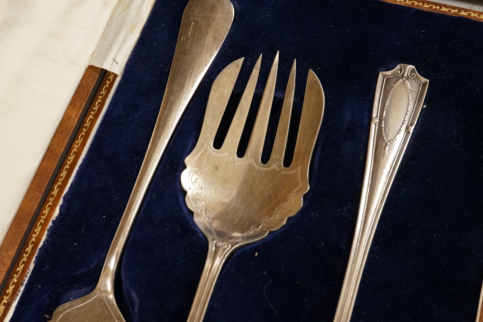 A small collection of assorted plated wares